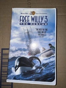 Free Willy 3: The Rescue (VHS, 1997, Clamshell) - Picture 1 of 1