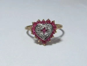 SOLID 10K SOLID GOLD HEART SHAPE NATURAL RUBY RING W / DIAMONDS - Picture 1 of 4