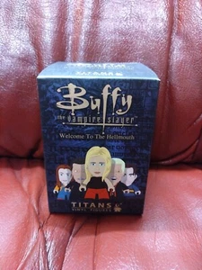 Buffy The Vampire Slayer Titans Vinyl Figuren Neu & Versiegelt - Bild 1 von 6