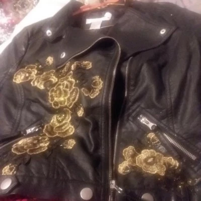 定制设计刺绣 FREEDOM 2BE 贴片女式小号夹克 2 号相同  — 第 1/4 张图片
