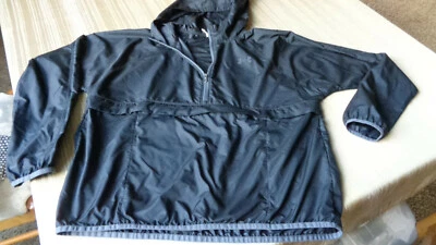 UNDER ARMOUR -NEGRO -Chaqueta cortavientos media cremallera juvenil grande (12-14) capucha de bolsillo Foto 1 de 4