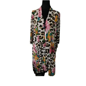 Almohadilla de lirio cubierta larga con bolsillos estampado animal y floral talla grande - Imagen 1 de 9