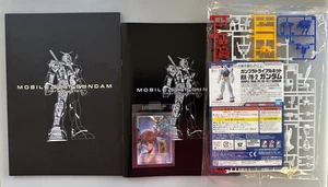 SDCC Mobile Suit Gundam Katalog mit Gunpla Trial Kit RX-78-2 Gundam & Promo Karte - Bild 1 von 6