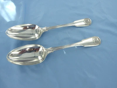 ANTIQUE PAIR OF STERLING SILVER  FIDDLE THREAD & SHELL SOUP SPOONS LONDON 1848. - Image 1 of 4