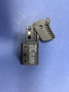 Milwaukee Switch 23660208 Suits HDE13RQD SSPE1300QX - Picture 1 of 4