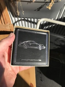 NOS PORSCHE UNTERSETZER LEDET LEATHER BLACK 911 CARRERA TURBI 944 TARGA JULIUS - Picture 1 of 12