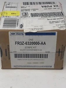 New Ford OEM Right Side Mustang Stripe Tape Kit FR3Z-6320000-AA - Picture 1 of 3