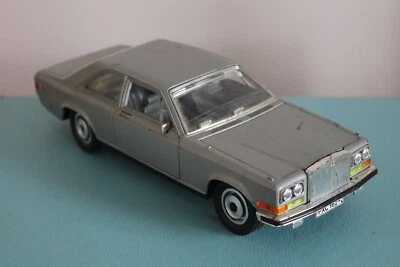 Burago 9.5” ROLLS ROYCE CAMARGUE Diecast Silver Grey CAR Used (Italy) 1/22 - Image 1 of 4