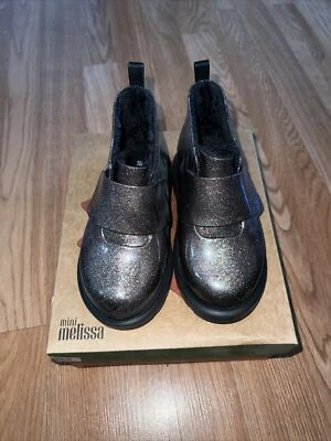 Mini Melissa Talla 10 Negro Brillo Foto 1 de 4