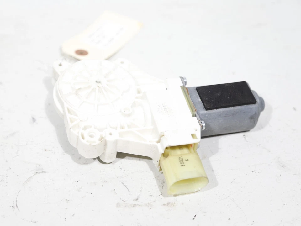 Motor ventana trasera derecha BMW 528i 535i 550i F10 F11 11-16 7248172 / 7271564 OEM Foto 1 de 4