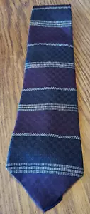 Haggar Clothing Corporate Casuals Neck Tie 100% Silk Black and Maroon Stripe - Picture 1 of 5