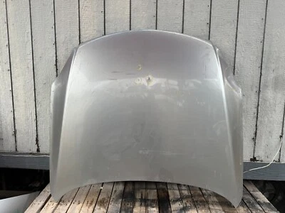 Infiniti G35 2005 cupé capó delantero Foto 1 de 4