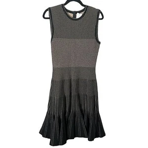 Oscar de la Renta Black Gold Striped Fluted Jacquard Knit Dress Size Medium NWT - Picture 1 of 13
