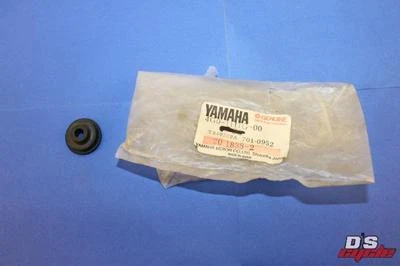 SELLO TAPA CABEZA YAMAHA XJ550 XJ750 XT350 FJ600 YX600 4G0-1111G-00-00 Foto 1 de 4
