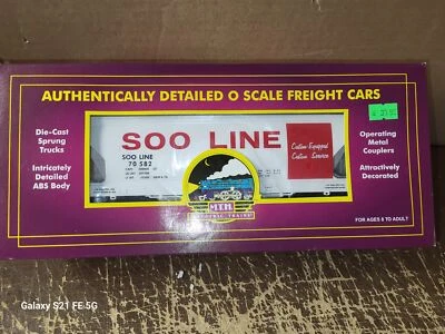 MTH Premier Soo Line 2 Bay Centerflow Hopper Car O Scale 20-97478 - Image 1 of 3