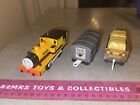 TOMY Thomas Trackmaster Duncan train with trucks Works