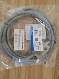 1 Stück Omron D4C-4202 D4C4202 Endschalter - Neu Kostenloser Versand *TT - Bild 1 von 2