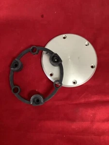 Suzuki M109 OEM Derby Cover With Rubber Bushing. Used, factory Finish - Bild 1 von 3