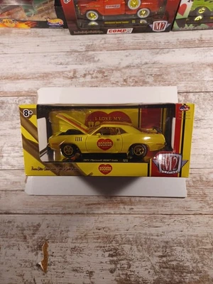 M2 MACHINES 1971 Plymouth Cuda Hemi 1/24 Hooker Headers yellow Chase R66 18-15 - Image 1 of 4