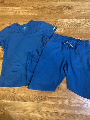 Conjunto de esfoliante feminino MedCouture. Jogger azul caribenho tamanho médio - Imagem 1 de 4