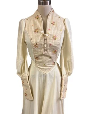 Vestido de Pradera Reina Ana Corsé Corpiño Manga Obispo Bordado De Colección Años 70 S/M Foto 1 de 4