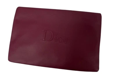 Bolsa de maquillaje/cosméticos Christian Dior de cuero rojo liso con cremallera para mujer Foto 1 de 4