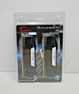 G.SKILL Ripjaws V Series 16GB 288-Pin SDRAM DDR4 3200 (PC4 25600) Desktop Memory - Picture 1 of 3