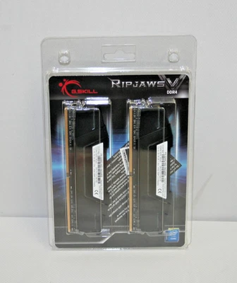 G.SKILL Ripjaws V Series 16GB 288-Pin SDRAM DDR4 3200 (PC4 25600) Desktop Memory - Image 1 of 3