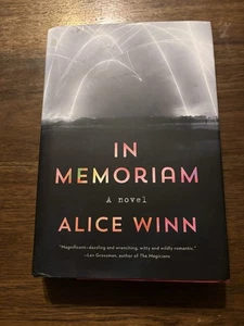 SIGNED In Memoriam by Alice Winn First Edition 1st Printing 2023 HCDJ - Bild 1 von 12