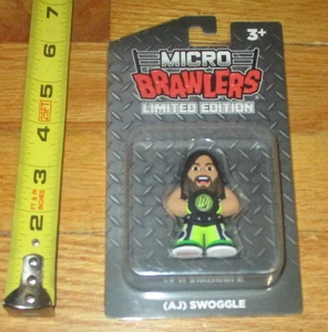 Swoggle Hornswoggle Micro Brawler Wrestling Figure Limited Edition 1 400 WWE AJ - Imagen 1 de 2