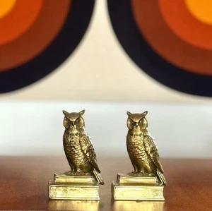 Vintage Brass Owl Bookends Great Horned Owls Perched On History Books Pair - Picture 1 of 8