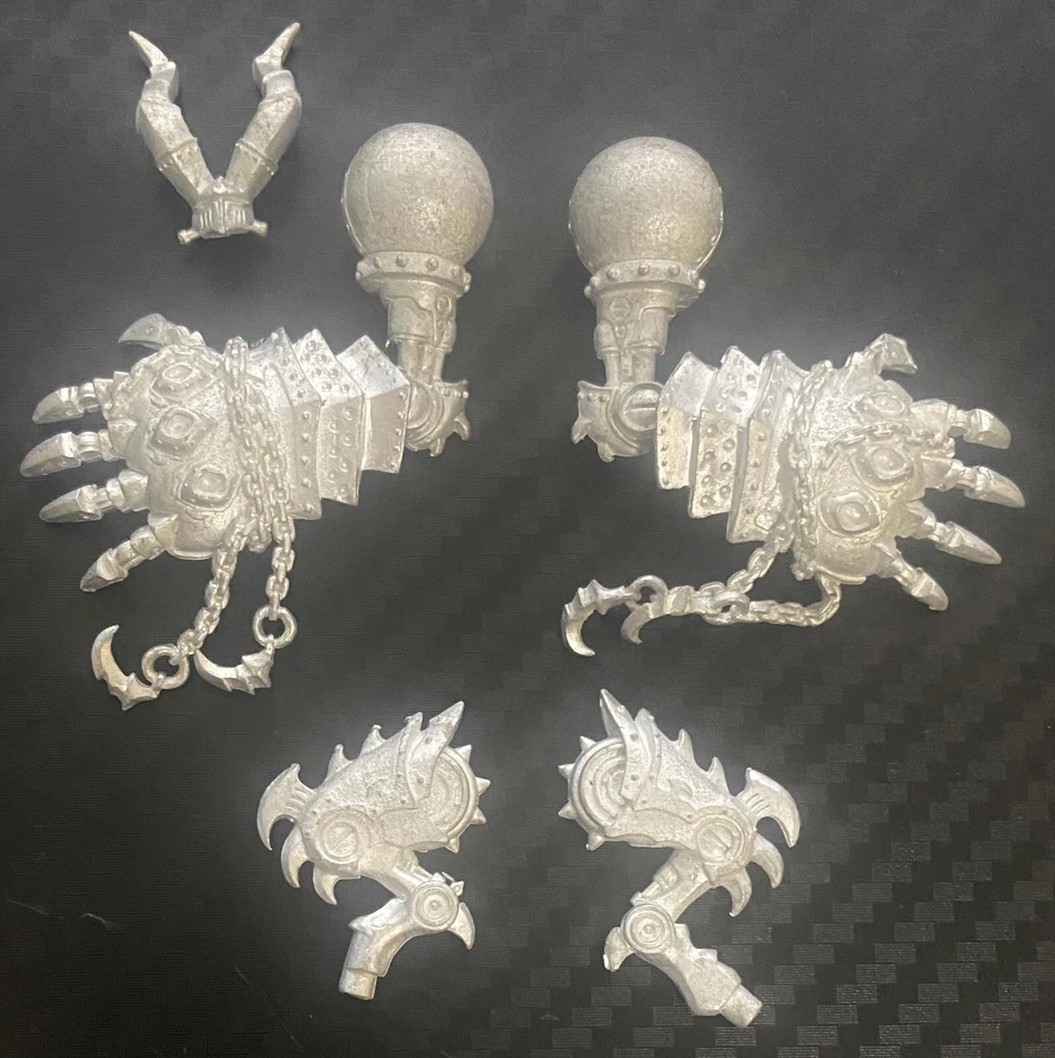 privateer press: warmachine - cryx death jack, claws + legs/head, unused. - Image 1 of 2