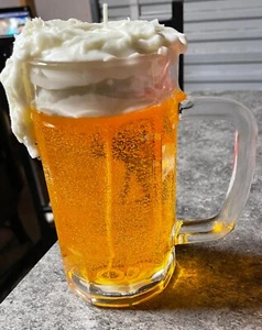 Beer Mug Candle – Handcrafted, Gel and Soy Wax, Long-Lasting, Decorative - Picture 1 of 3