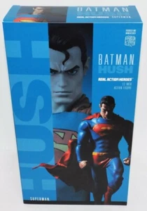 SUPERMAN Batman Hush Medicom Giocattolo DC Comics RAH Action Heroes Figura Alta Qualità - Foto 1 di 9