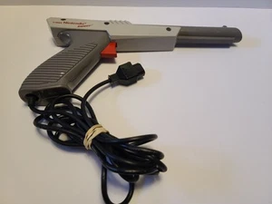 Original Nintendo Zapper 1985. Not Tested - Picture 1 of 3