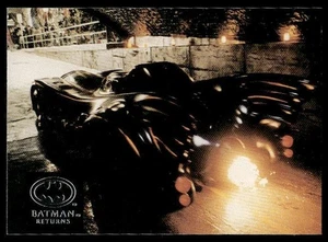 1992 Stadium Club Batman Returns #81 The first Batman movie - Picture 1 of 2