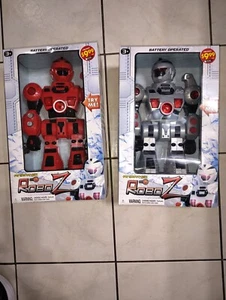 PLASTIC ROBOT ROBO Z HONG KONG MADE - Picture 1 of 13