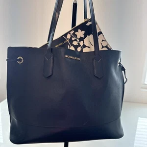 Bolso de mano Michael Kors Trista de cuero con cordón - Imagen 1 de 24