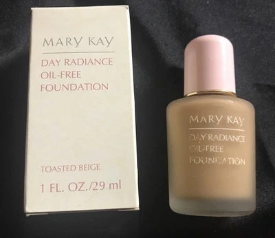 Mary Kay Day Radiance Oil-Free Foundation Toasted Beige 1oz. - Image 1 of 2
