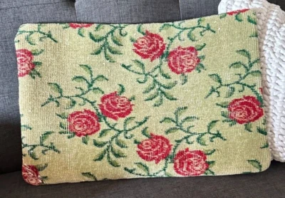 Flowers: Rug Pillow Cover: 16" x 24": greens, reds - Image 1 of 4