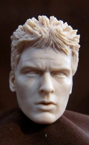 CMD-76 CHARLIE SHEEN "PLATOON" CUSTOM RESIN UNPAINTED HEAD SCULPT 1/6 SCALE - Foto 1 di 4