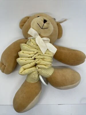 Винтажная музыкальная игрушка-медведь Carters Prestige Toy Co. игрушка на колесиках желтая колыбельная 9 дюймов - Изображение 1 из 4