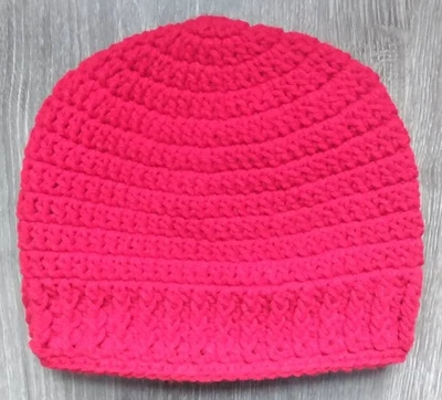 Sombrero/Gorro Hecho a Mano Crochet Color Rojo Brillante Foto 1 de 3