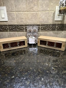 CAJA Y BARRIL PEQUEÑAS VELAS DE CONO DE PINO DE 3" Y (6) MINI CANDELABROS DE CONO DE PINO DE 2" ~ NUEVAS - Imagen 1 de 8