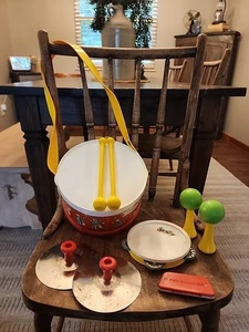 Vintage Fisher Price Marching Band Drum Set #921, 1979 - Complete - Picture 1 of 13