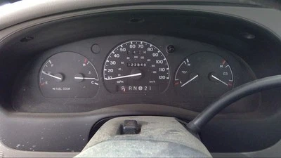 1999 Ford Ranger Speedometer Cluster Used 3.0L AT MPH W/O Tach 123K Miles — 第 1/4 张图片