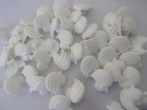 50 x Cute Baby Ducks Duck Novelty Buttons White 15mm Sewing P26 - Picture 1 of 2