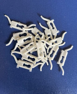 15 WHEEL OPENING MOULDING CLIPS FOR 1978 on CHRYSLER FREE SHIPPING - Bild 1 von 3