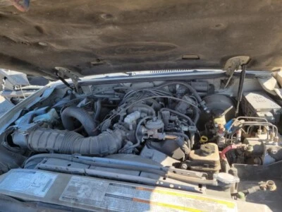 Used Fuel Injection Throttle Body fits: 2001 Ford Explorer Throttle Valve Assemb - Изображение 1 из 4