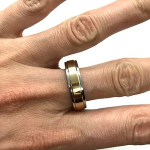Nuevo Diseñador A Jaffe 18k Amarillo Blanco Dos Tonos Oro Banda Anillo 6mm Ancho - Imagen 1 de 7